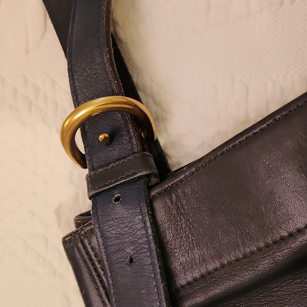 Coach Dark Navy Leather Shoulder Bag with Gold Accents - Picture 4 of 9